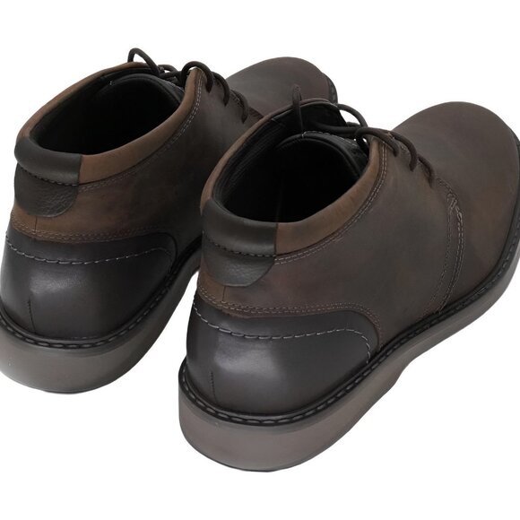 Clarks Men\'s Radcliff Mid Chukka Dress Shoes Beeswax Brown 9M